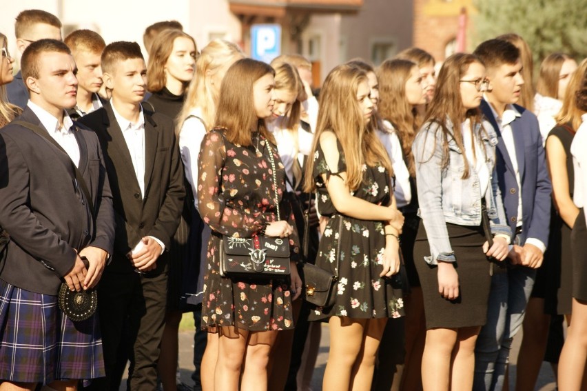 Uczniowie Liceum Ogólnokształcącego im. Juliusza Słowackiego rozpoczęli rok szkolny 2018/2019! [ZDJĘCIA]