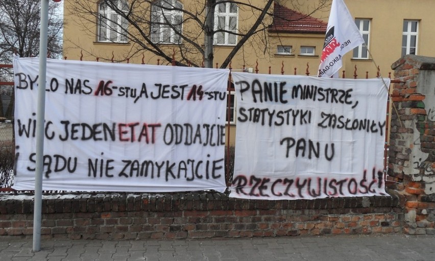 Siemianowice: Protest przeciwko likwidacji Sądu Rejonowego [ZDJĘCIA + WIDEO]