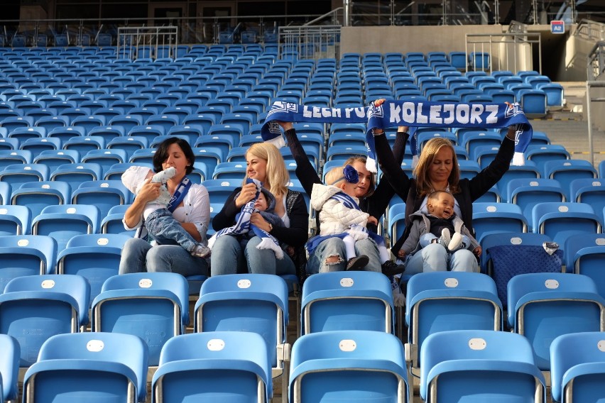 The Milky Way: Mamy karmią piersią na stadionie Lecha Poznań