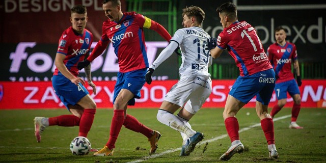 Raków Częstochowa - Pogoń Szczecin 0:1.