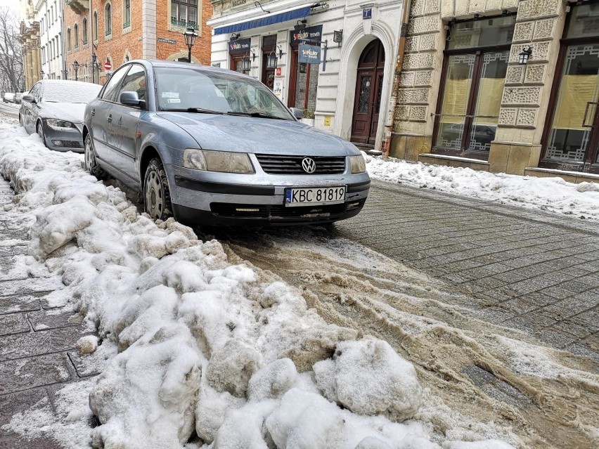 Zima w Krakowie. Zdjęcia z weekendu 13-14 lutego