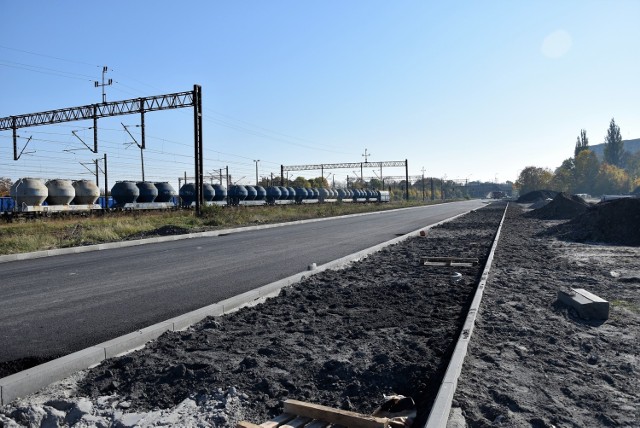 Budowa nowej drogi, która ma prowadzić do planowanego Centrum Usług Publicznych.