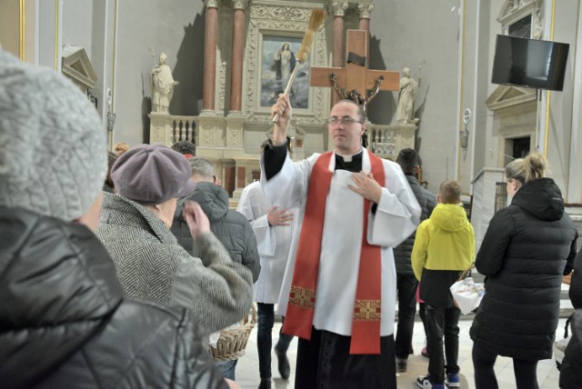 W gorlickie bazylice trwa święcenia pokarmów