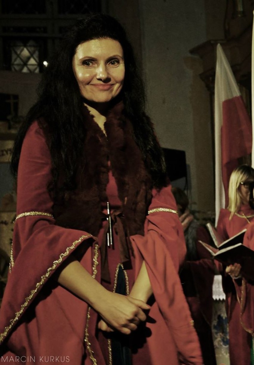 Bożena Belcarz, od 9 lat dyrygentka Chóru Mieszanego Lutnia...