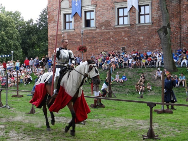 Uniejów - turniej i jarmark