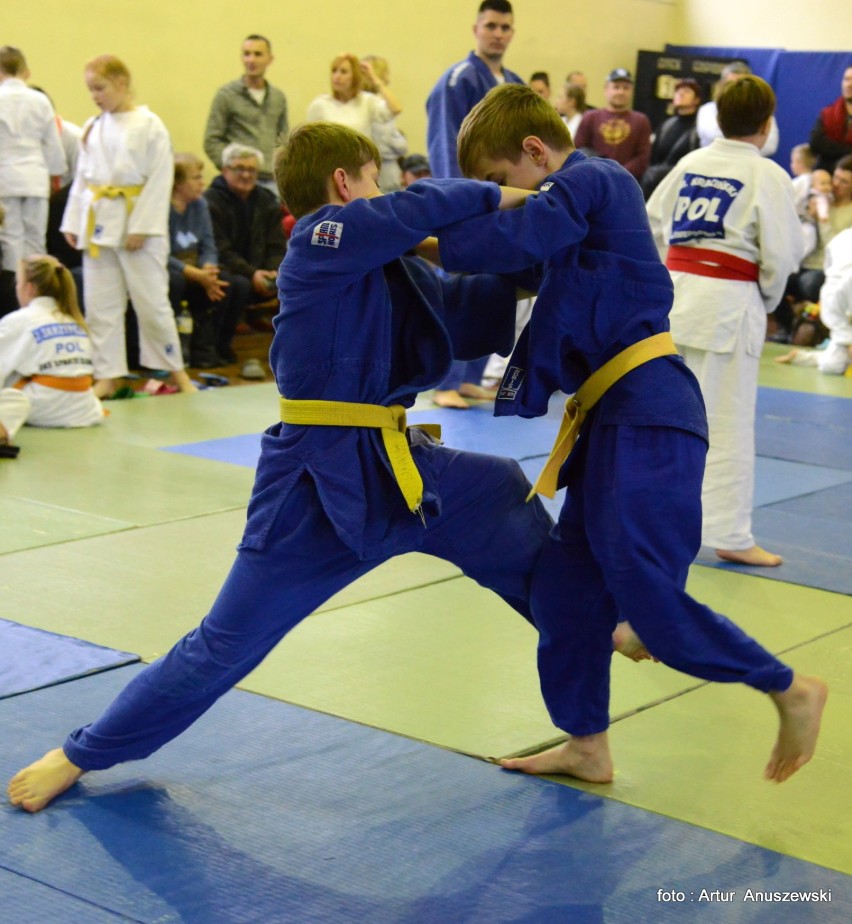 VI Mikołajkowy Turniej w judo [ZDJĘCIA]