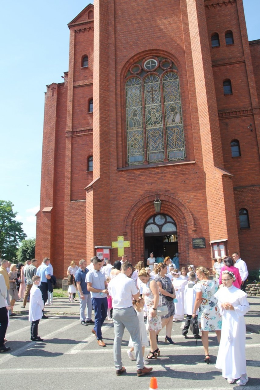 Jastrowie. Uroczystość I Komunii Świętej dzieci z klasy III