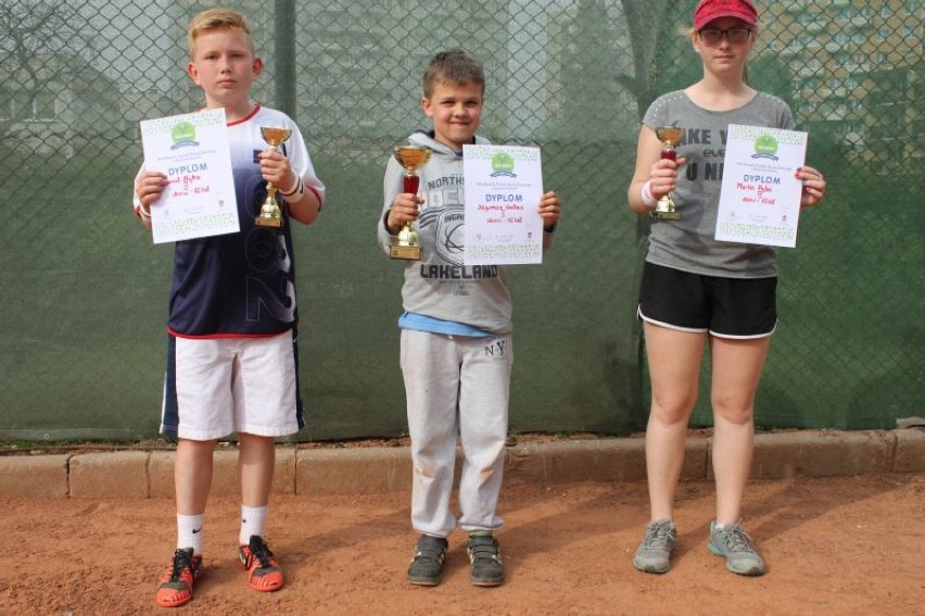 XVII Otwarty Turniej Tenisa Ziemnego z okazji Dnia Dziecka. Podwójny sukces Szymona Gallusa