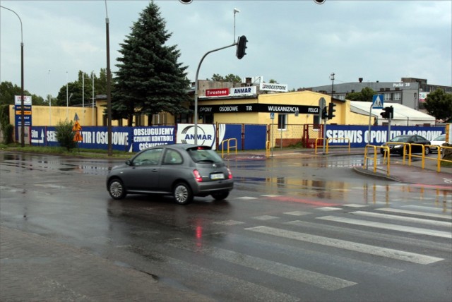 Mieszkańcy Gdyni jeszcze poczekają na zniknięcie reklamowej szpetoty