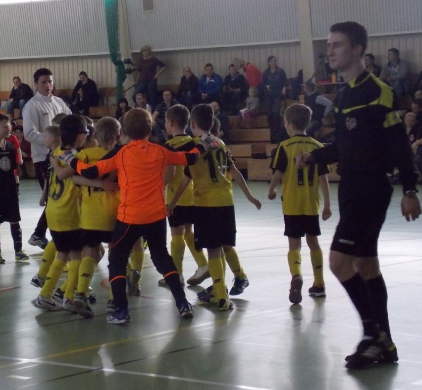 Młodzi piłkarze Pomezanii zajęli drugie miejsce w turnieju w Elblągu [ZDJĘCIA]
