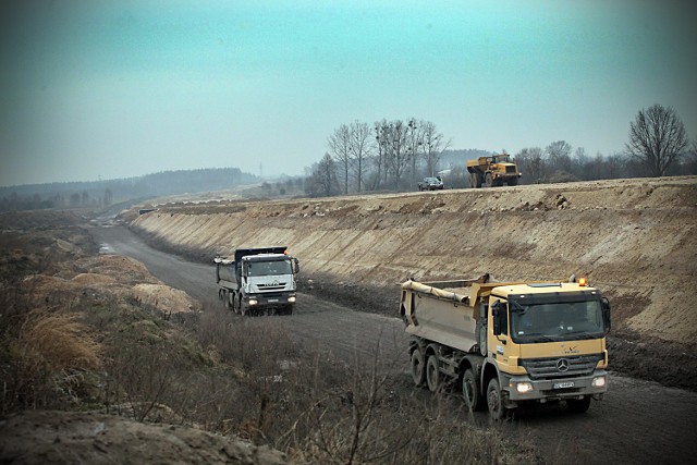 W styczniu 2014 przerwano budowę A1. Trwają przetargi, które mają wyłonić nowych wykonawców