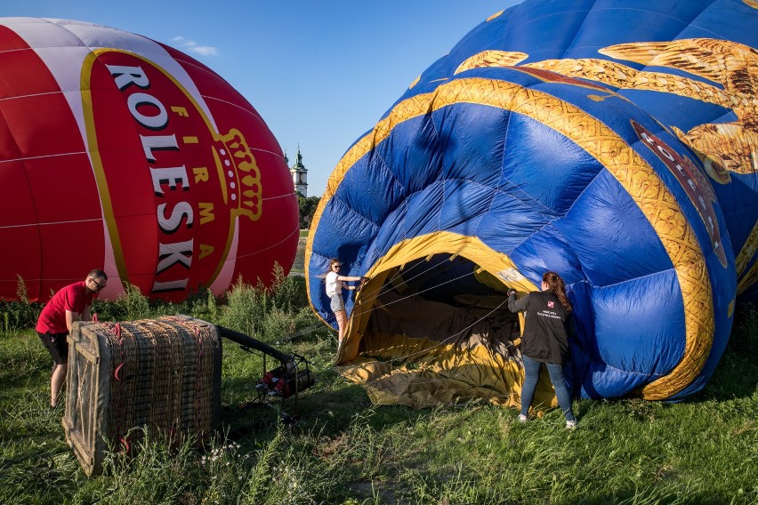 Balony na ogrzane powietrze na krakowskim niebie. Z okazji święta Stanów Zjednoczonych [GALERIA]