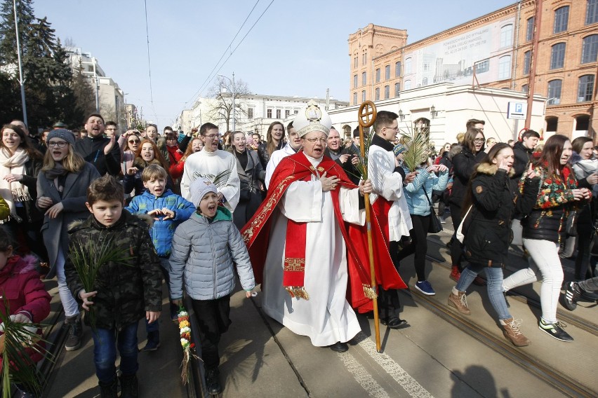 Marsz dla Jezusa w Łodzi przeszedł ulicą Piotrkowską