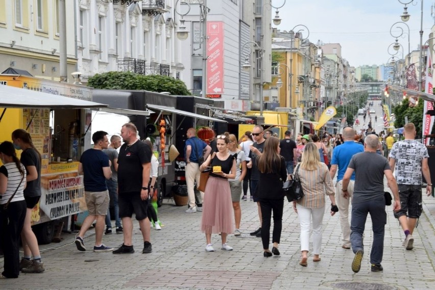 W Kielcach trwa Street Food Polska Festival. Jest doskonałe jedzenie i świetna zabawa (WIDEO, zdjęcia)