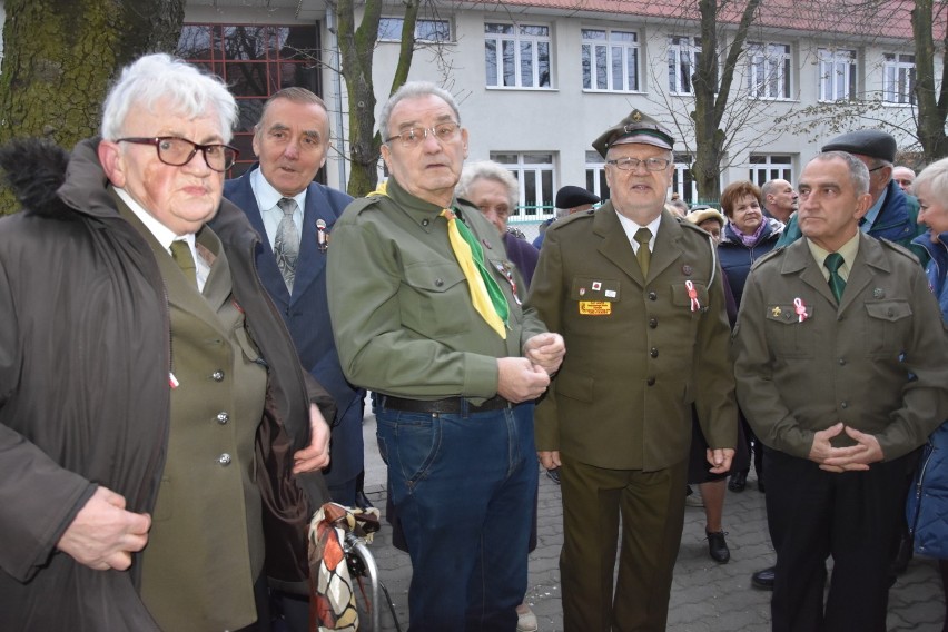 Odsłonięcie tablicy zapoczątkowało w Szubinie uroczystość...