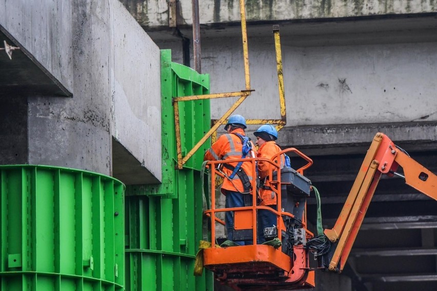 Nowy wiadukt ma być przejezdny przejezdny jeszcze zimą....