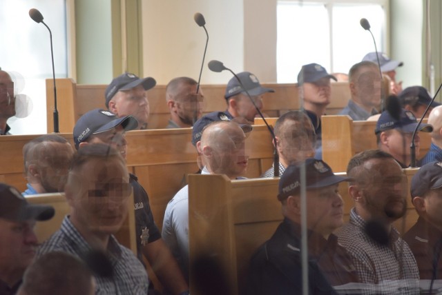 Proces 50 członków Psycho Fans Ruchu Chorzów rozpoczął się przed Sądem Okręgowym w Katowicach.