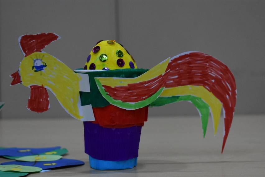Zajęcia artystyczne dla dzieci w KOK'u i bibliotece ZDJĘCIA