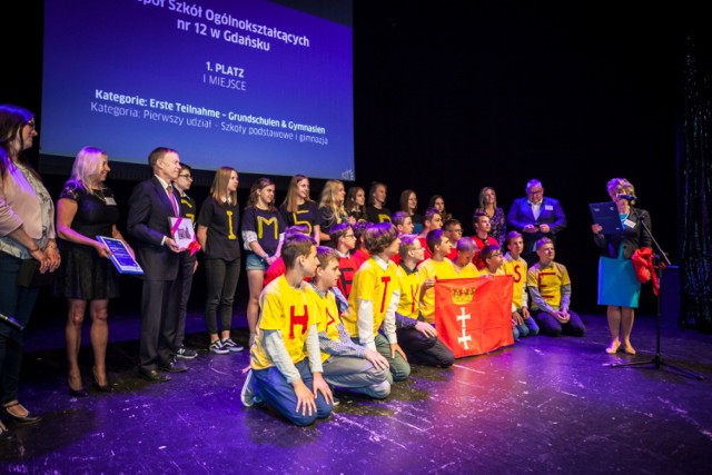 Uczniowie Gimnazjum 52 przy XX LO w Gdańsku wygrali w konkursie Deutsch hat Klasse (Niemiecki ma klasę). Na zdjęciu gala finałowa w Warszawie
