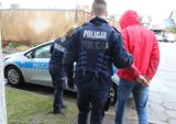 Łowiccy policjanci zatrzymali 25-letniego dilera narkotykowego ze Skierniewic [ZDJĘCIA]