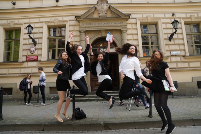 Dobiegają końca tegoroczne zmagania. Uczniowie są źli, bo pojawiły się błędy w arkuszach z języka rosyjskiego i informatyki.