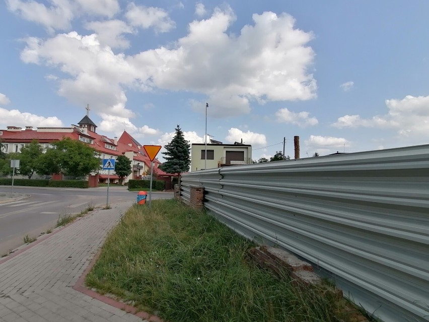 Nowe bloki powstają na os. Niebrów w Tomaszowie. To pierwsza inwestycja mieszkaniowa na największym tomaszowskim osiedlu od lat [ZDJĘCIA]