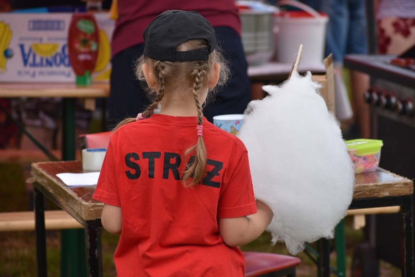 Niechanowo. Festyn rodzinny i I Turniej plażowej piłki siatkowej o puchar wójta