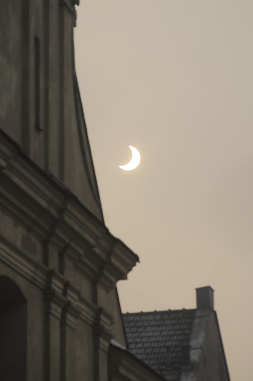 Tak wyglądało częściowe zaćmienie Słońca nad Krakowem w 2011...