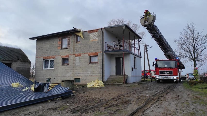 Strażacy usuwali skutki silnego wiatru na terenie regionu konińskiego