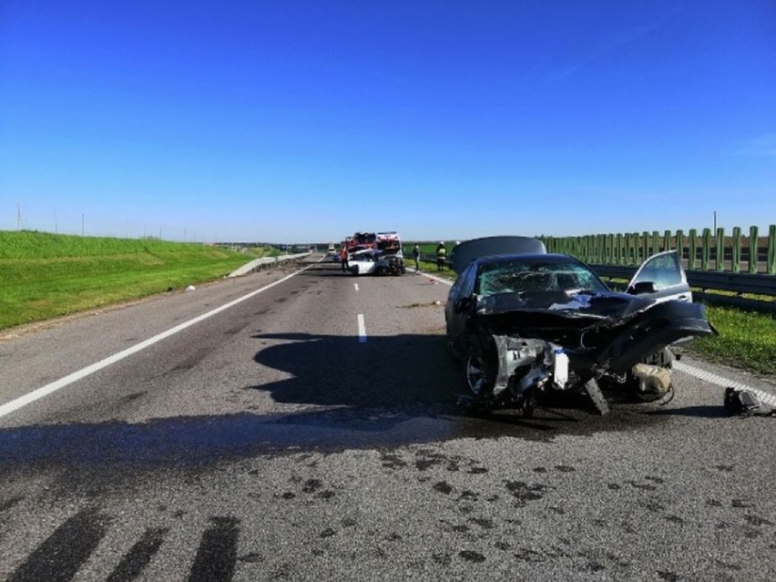 Wypadek na autostradzie A4 pod Jarosławiem. Zderzyły się dwa samochody [FOTO]