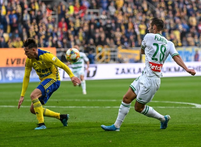 Ostatni mecz derbowy Arka Gdynia i Lechia Gdańsk rozegrały 20 października 2019. Coraz mniej realny wydaje się rewanż wiosną na stadionie w Gdańsku