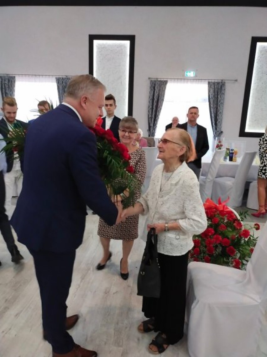 Mieszkanka gminy Kłobuck pani Helena Ściebura obchodziła piękny jubileusz – skończyła bowiem 100 lat