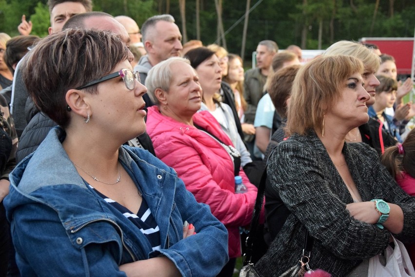 Szamocińskie Dni Muzyki 2019 rozpoczął koncert gwiazd disco polo. Wystąpili Piękni i Młodzi, Power Play i Czadoman