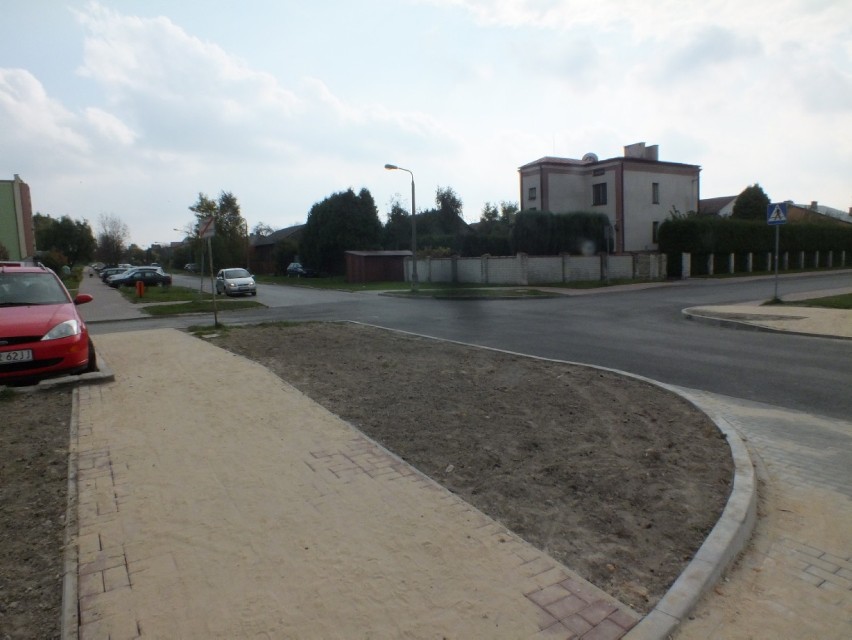 Ulica Piaskowa w Kraśniku: Jest nowa jezdnia, parking i chodnik [ZDJĘCIA]