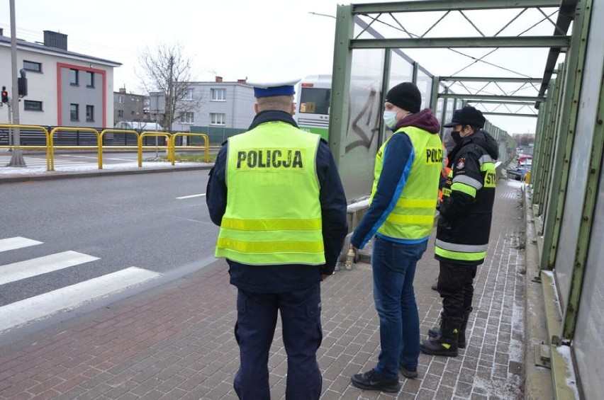 Śmiertelny wypadek w Wejherowie. 6-letnią dziewczynkę potrącił 23-letni kierowca samochodu dostawczego. Kierowca trafił do aresztu