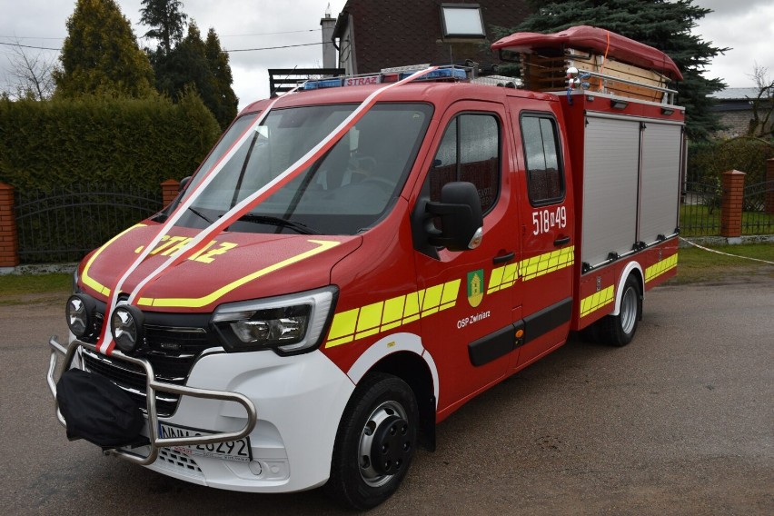Uroczyste przekazanie pojazdu dla OSP Zwiniarz i wyróżnienia dla zasłużonych strażaków! (ZDJĘCIA)