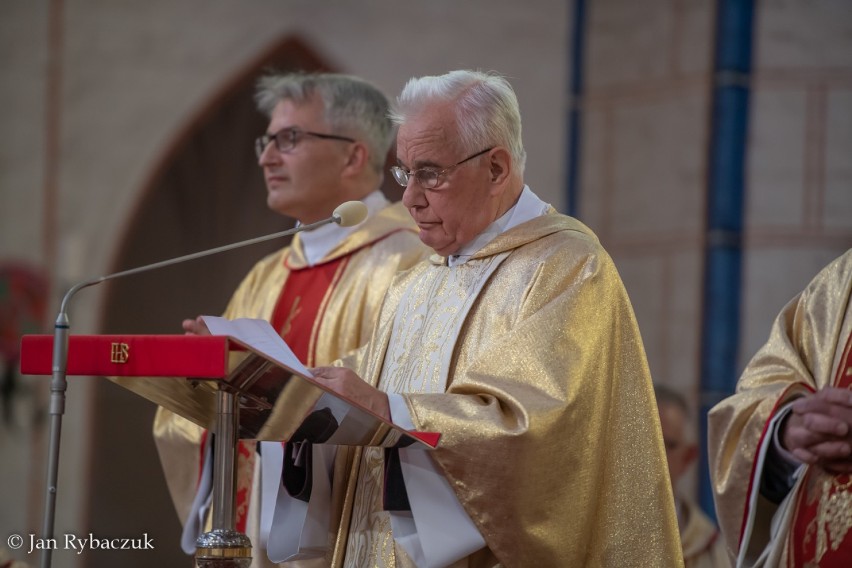 Jubileusz 60-lecia przyjęcia sakramentu święceń kapłańskich przez księdza prałata Henryka Ozgę [ZDJĘCIA]