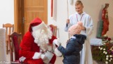 Święty Mikołaj w parafii w Chłapowie. Były radosne chwile dla najmłodszych mieszkańców | ZDJĘCIA