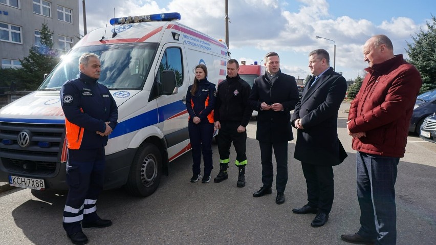 Libiąż. Druhowie z Ochotniczej Straży Pożarnej otrzymali... ambulans [ZDJĘCIA]