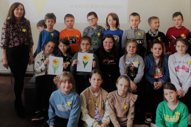 MBP przygotowała spotkanie dla uczniów klasy trzeciej z Zespołu Szkoły Podstawowej i Przedszkola im. Jana Pawła II w Czechach