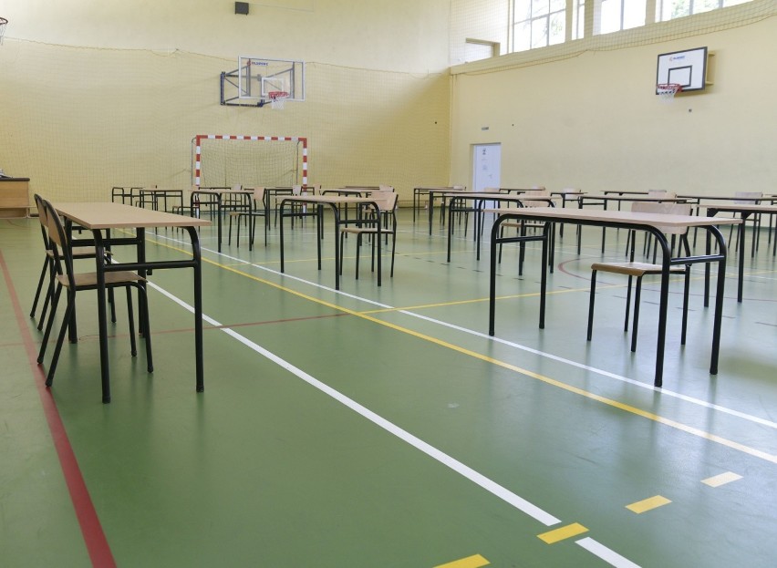 Matura 2020 w Radomiu. Trwają ostatnie przygotowania w szkołach. Jakie będą obostrzenia i zalecenia?