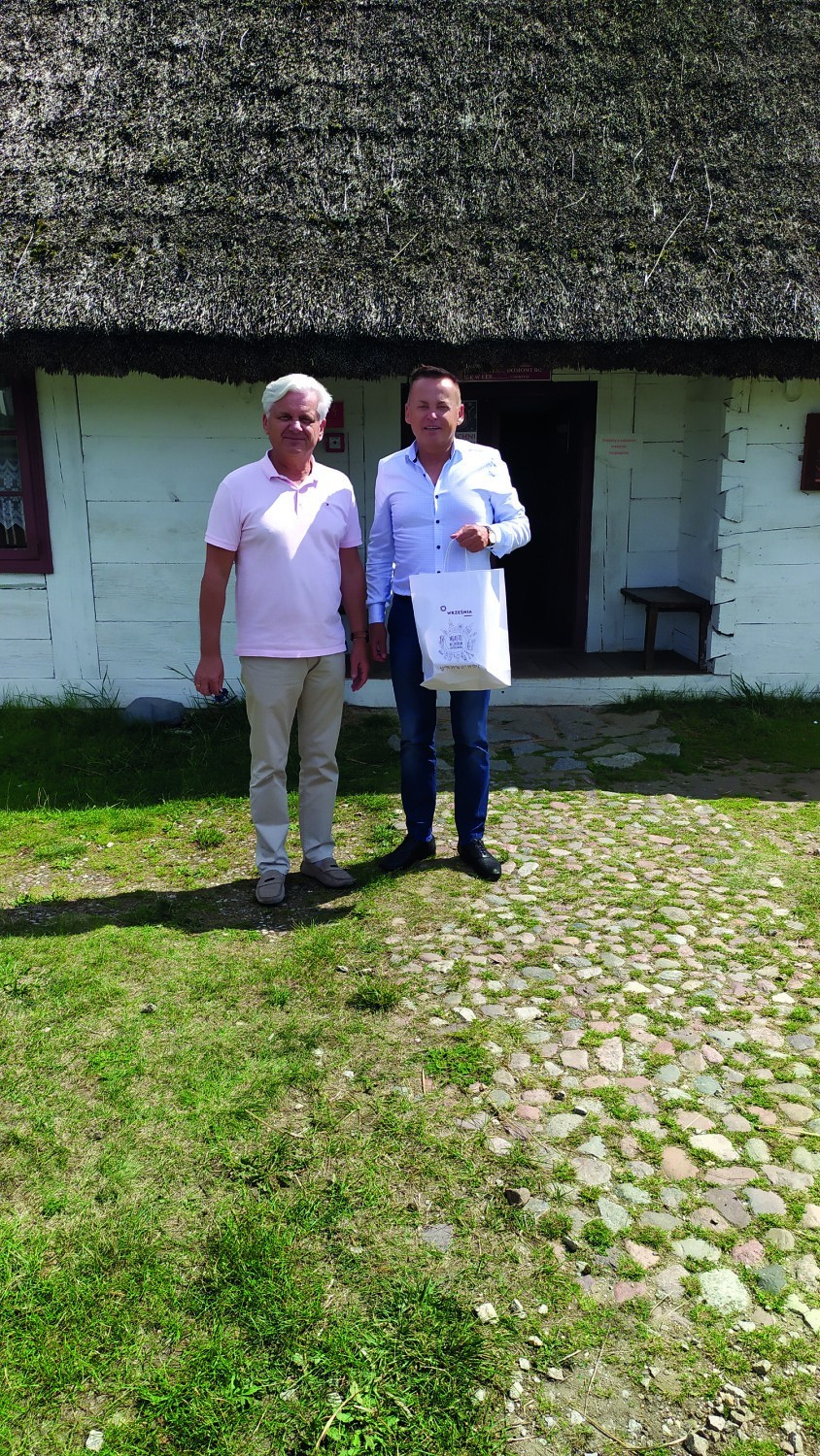 12 sierpnia br. burmistrz Tomasz Kałużny spotkał się z burmistrzem Uniejowa Józefem Kaczmarkiem. Wody geotermalne w Uniejowie zaczęły być wykorzystywane ponad 20 lat temu.