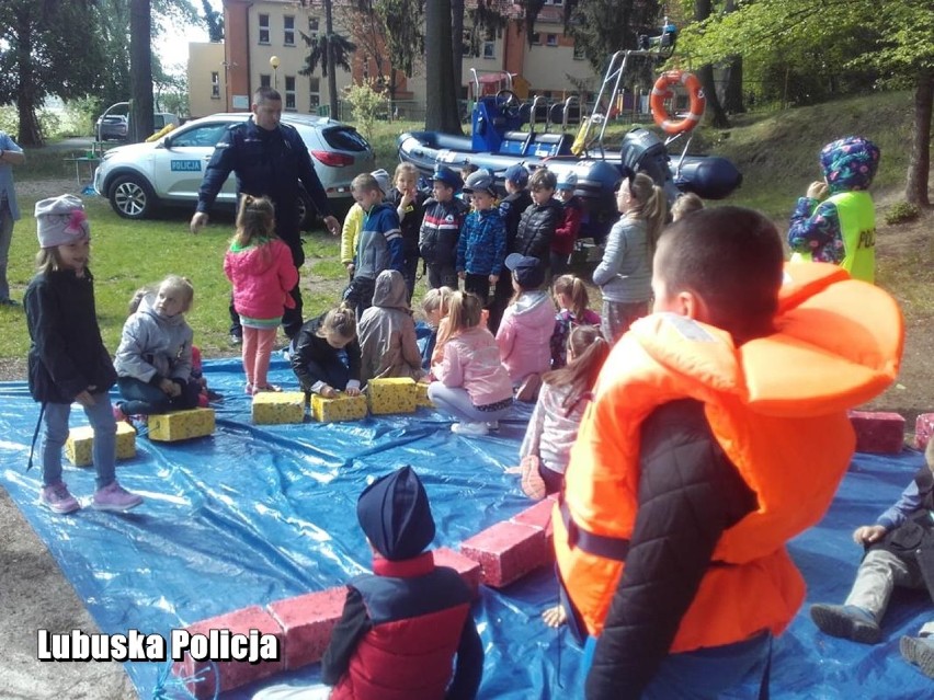 Sierż. szt. Dawid Wiewiórowski z Komisariatu Policji w...