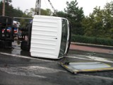 KRÓTKO. Wypadek samochodu ciężarowego na DW 908 w Kaletach