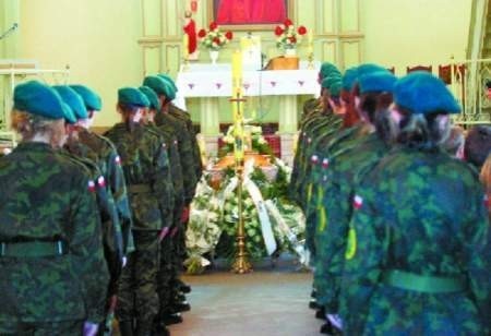 Maćka Witkowskiego pożegnały tłumy złotoryjan: rodzina, sąsiedzi, koledzy.