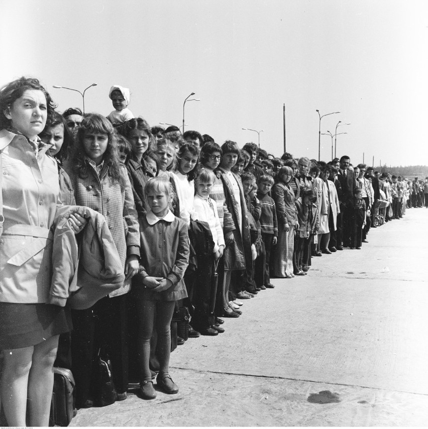 Otwarcie lotniska w Gdańsku. 2 maja 1974 r. o godz. 11.40 w...