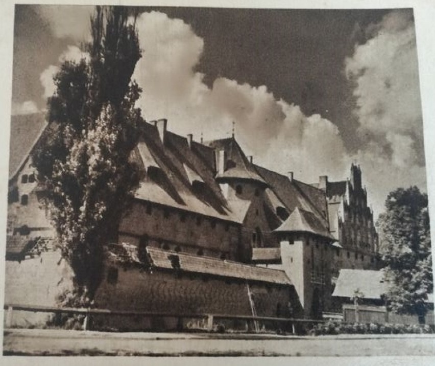 Malbork. Zamek na pocztówkach tych starszych i nowszych [ZDJECIA]. Zobacz ten widok na Kałdowo z lat 60.