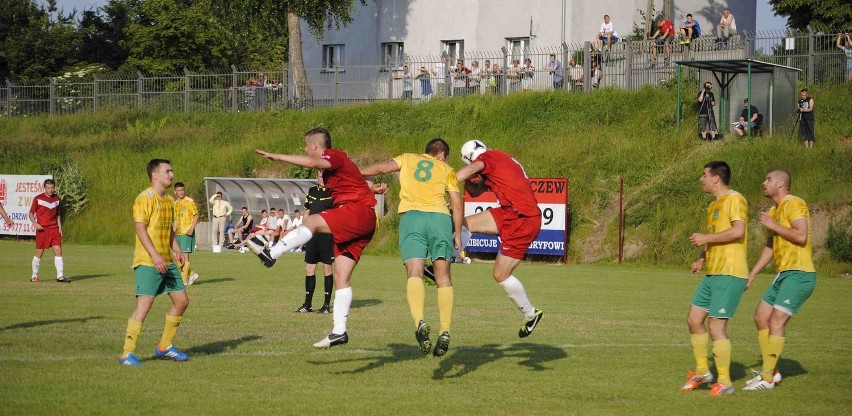 Piłka nożna. IV liga: galeria zdjęć z meczu Gryf 2009 Tczew - Potok Pszczółki 5:2