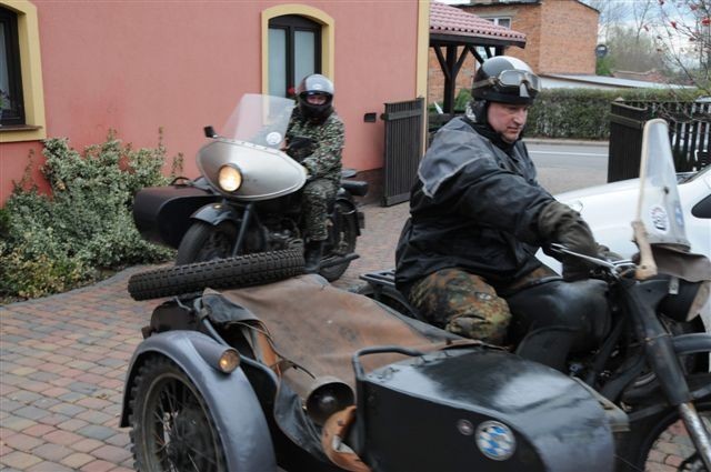 Wojskowe motocykle w Racocie