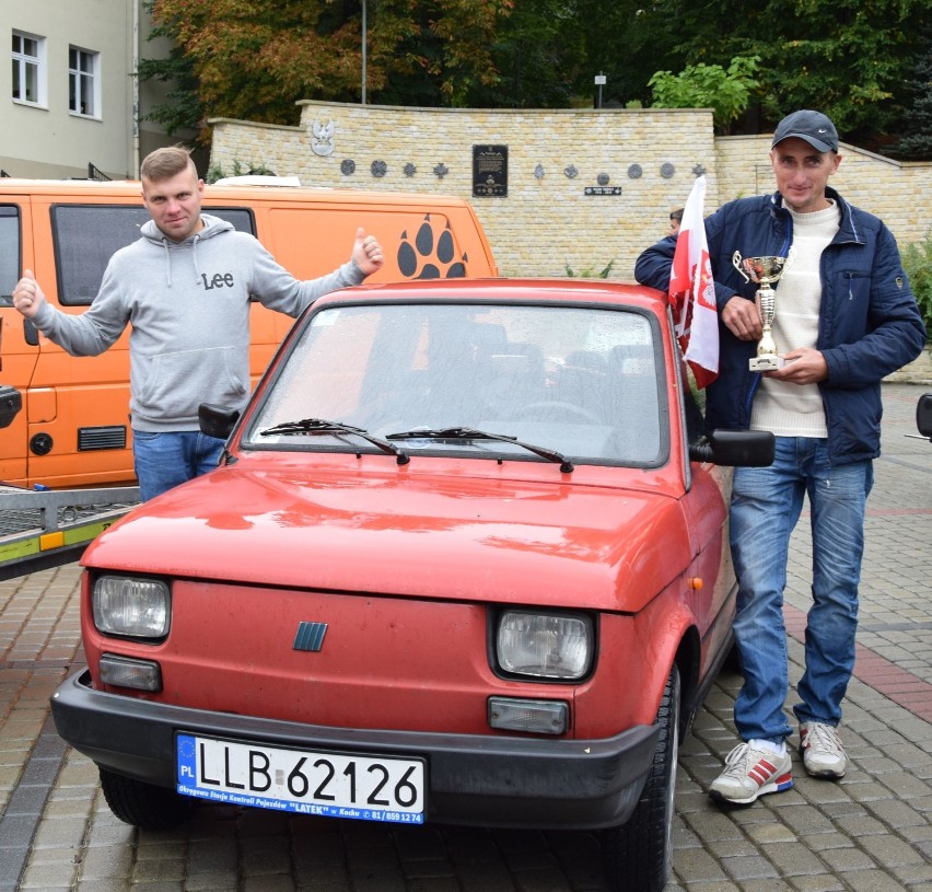 Bieszczadzki Charytatywny Rajd "Malucha" w Sanoku. Udało się zebrać ponad 16 tys. złotych [ZDJĘCIA]